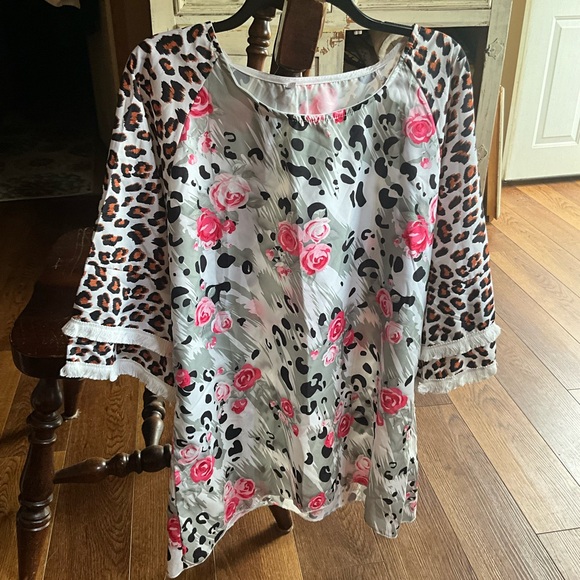 Source Unknown Tops - Ladies xl blouse